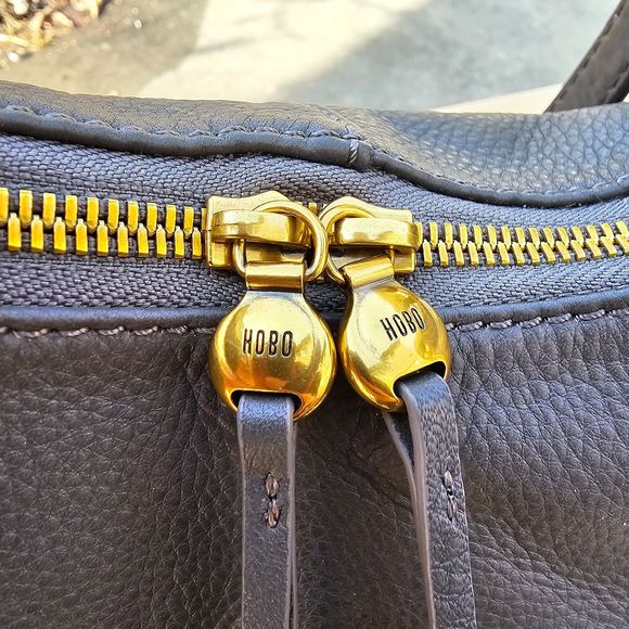 Hobo Merrin Bag Covertible Bag  for Women Genuine Leather, Pristine condition - Picture 7 of 10